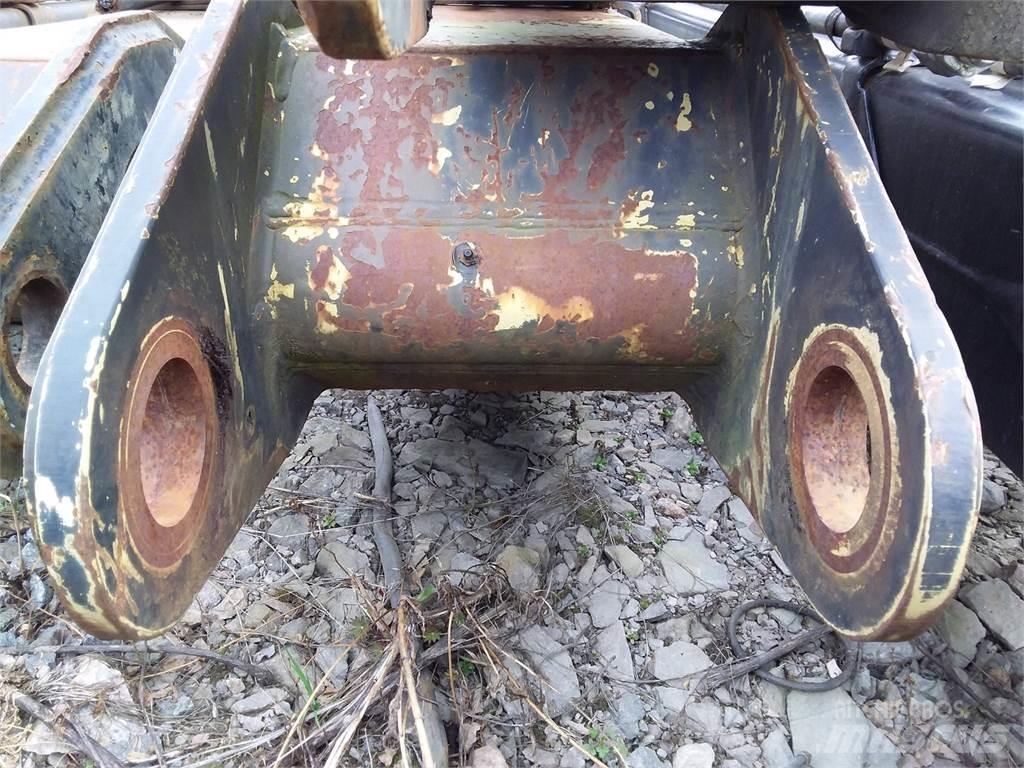 Loglift 200v Dvigala za gozdne kombajne
