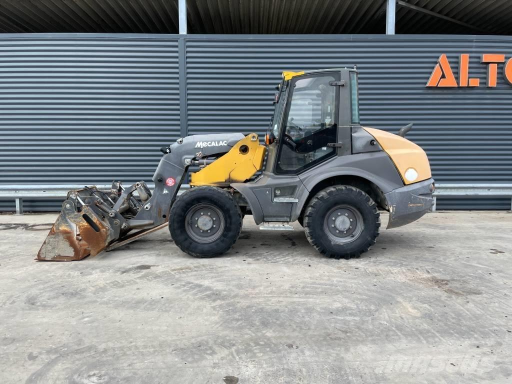 Mecalac AS 700 Kolesni nakladalci