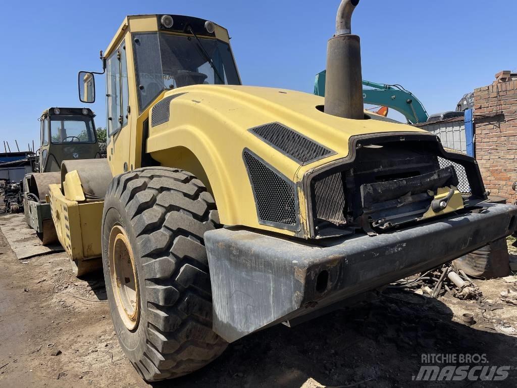 Bomag 226-4 Enojni valjarji