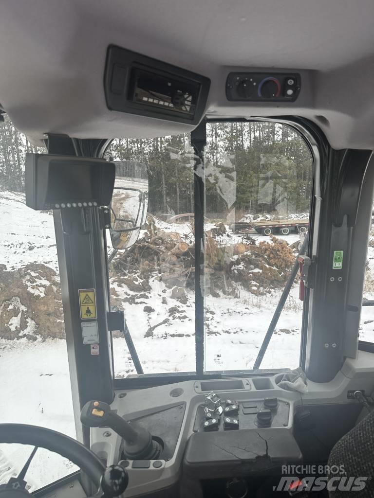 CAT 950 Kolesni nakladalci