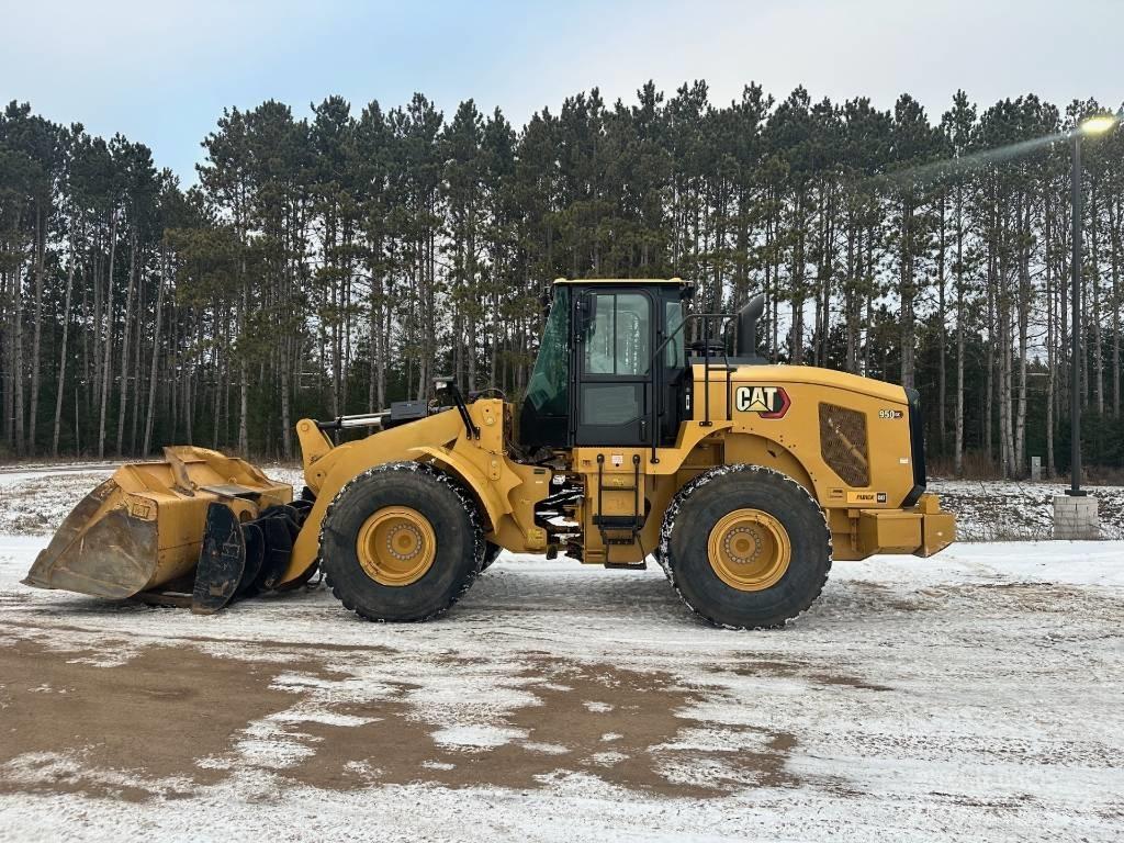 CAT 950 Kolesni nakladalci