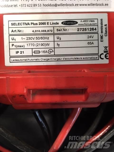 Linde D12HPSP/133 Samopogonski ročni viličarji