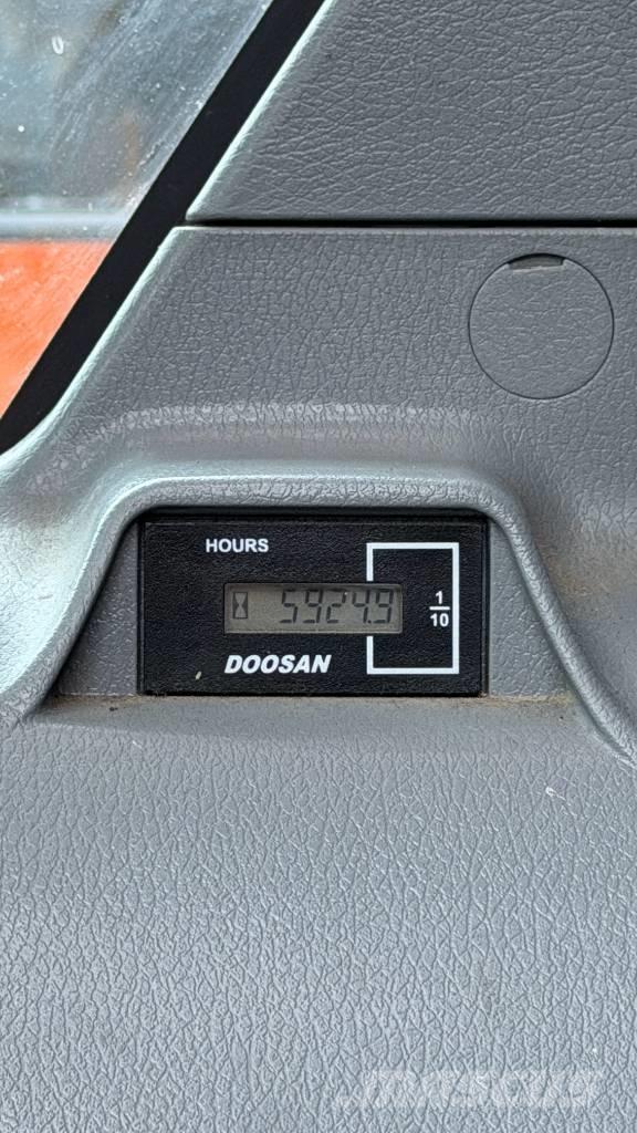 Doosan DX 165 W-5 Bagri na kolesih