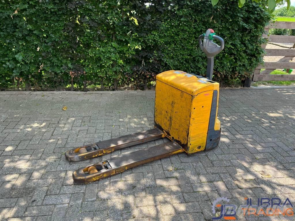 Jungheinrich EJE 118 Ročni električni viličar