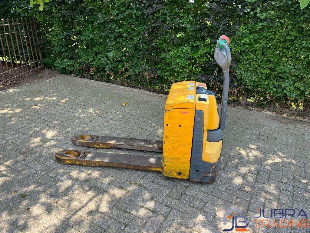 Jungheinrich EJE 118 Ročni električni viličar