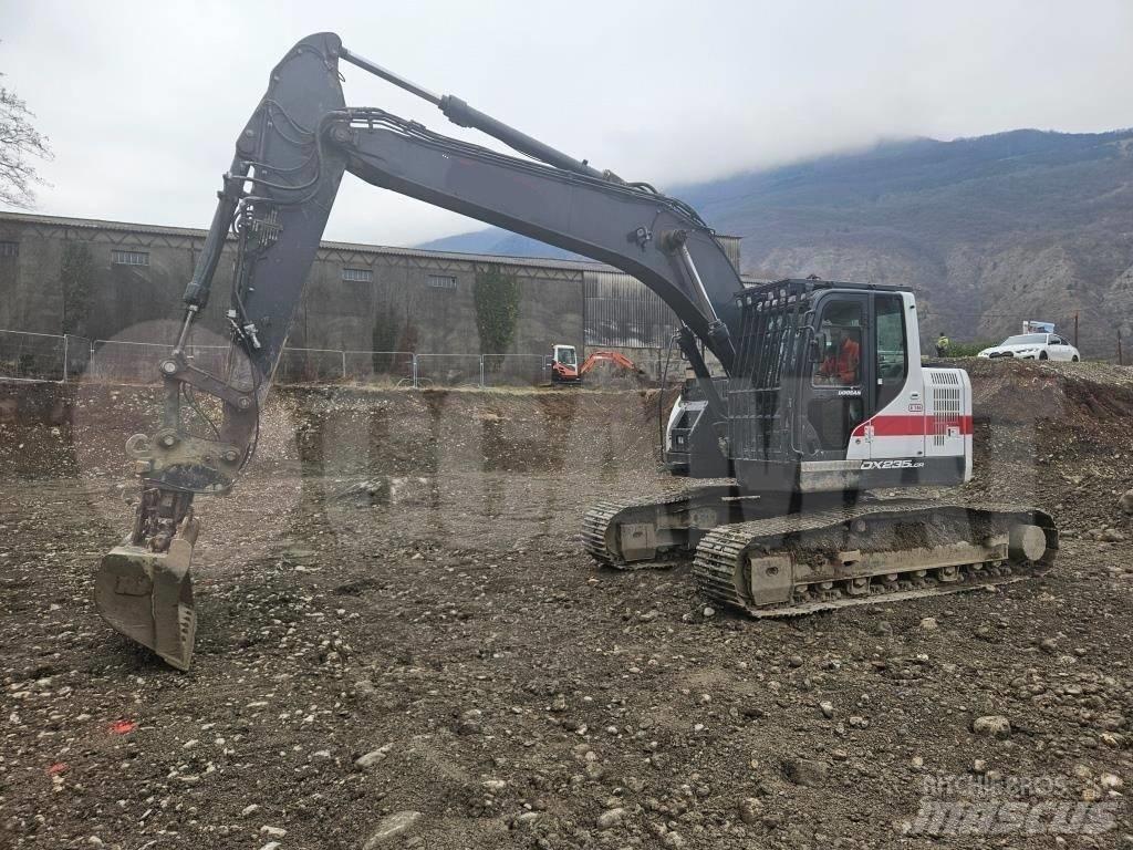Doosan DX 235 LCR Bagri goseničarji