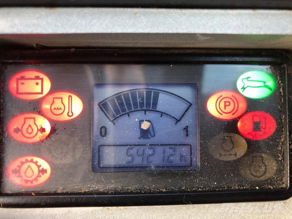 JCB 527-55 Kmetijski teleskopski nakladalci