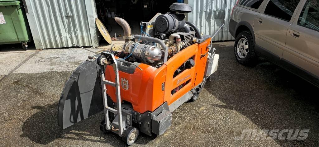 Husqvarna fs7000 Freze za kopanje jarkov Trenčerji