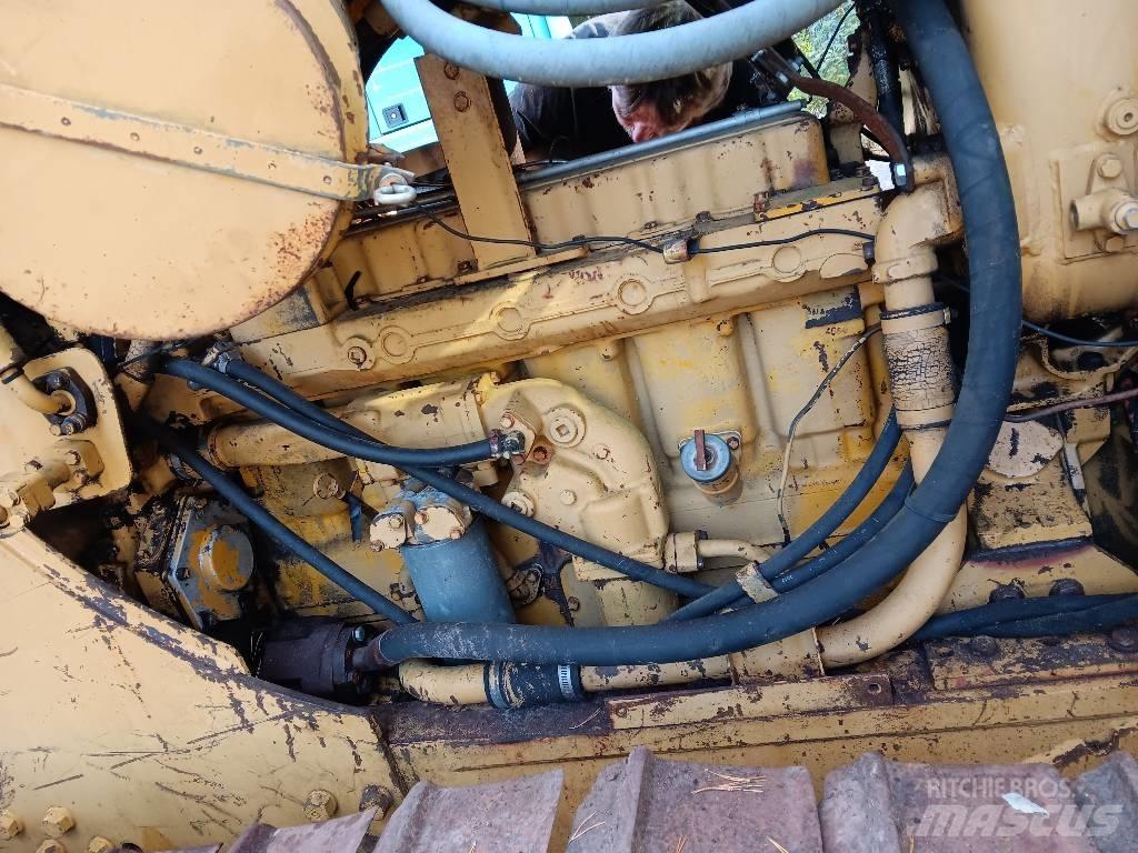 CAT D 5 B LGP Buldožerji goseničarji