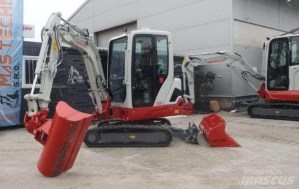 Takeuchi TB225 Mini bagri <7t