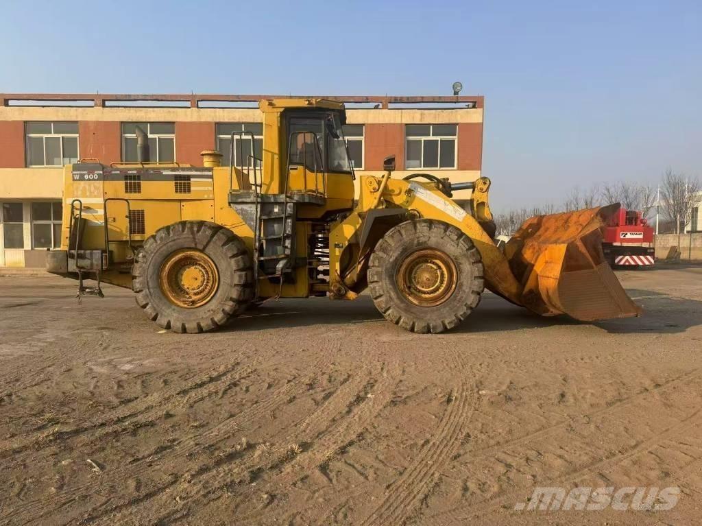Komatsu Komatsu Kolesni nakladalci