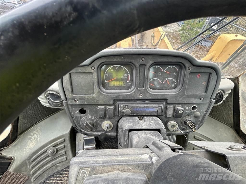 CAT 962H Kolesni nakladalci