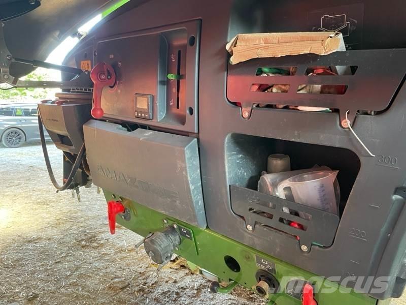 Amazone UX 4201 Vlečne škropilnice