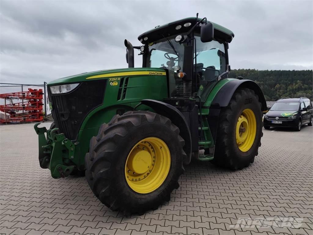 John Deere 7250R Traktorji