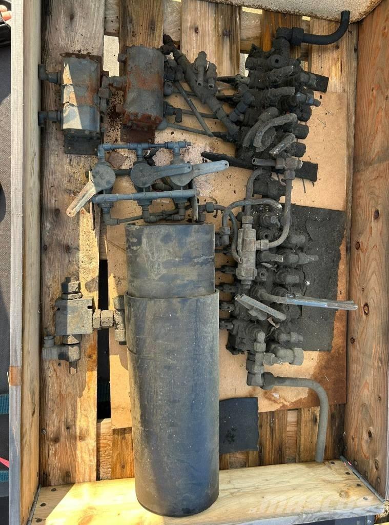 Malkki AR313000 Nizki nakladalci