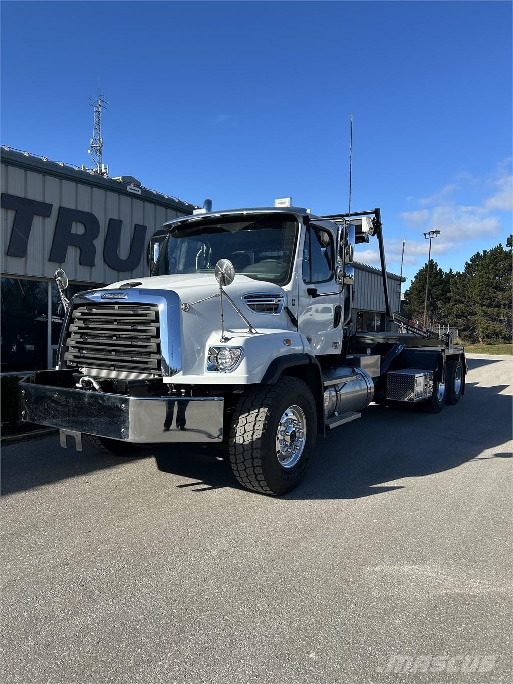 Freightliner 114 SD Razstavljivi tovornjaki z žičnimi dvigali