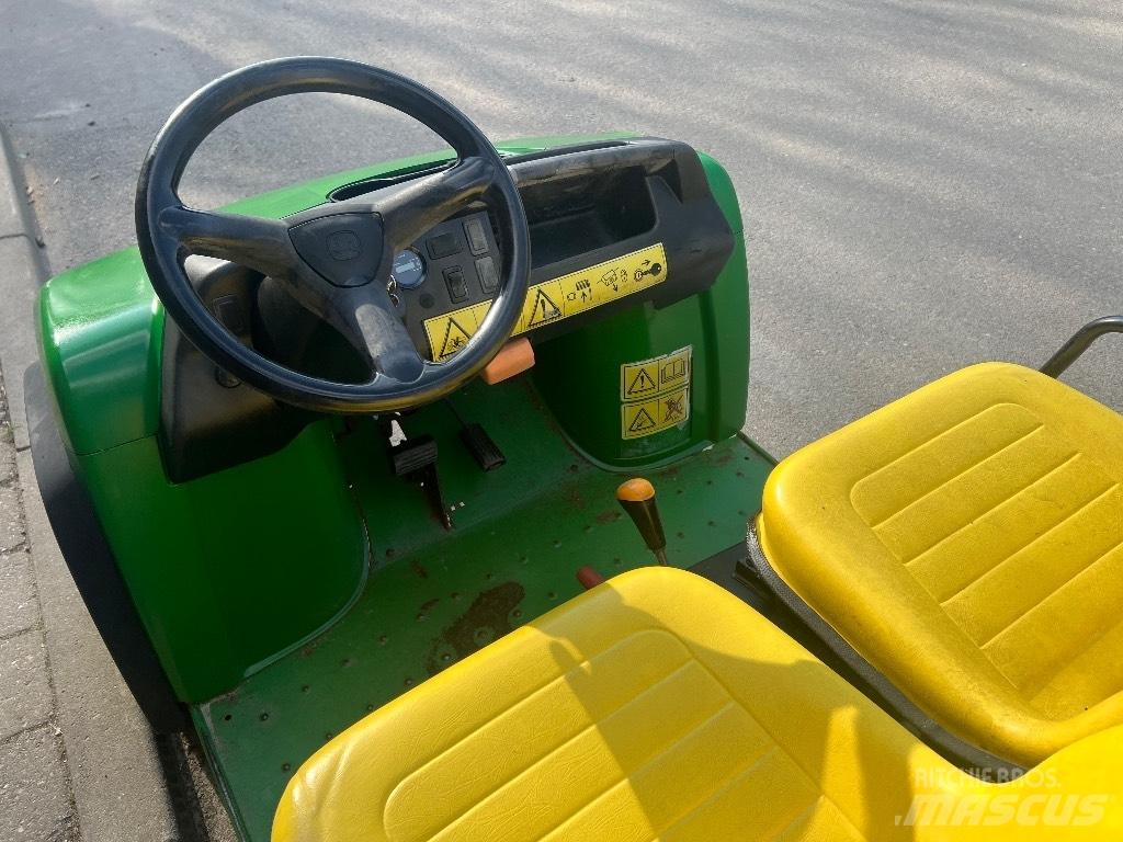 John Deere Gator CX Pomožni stroji