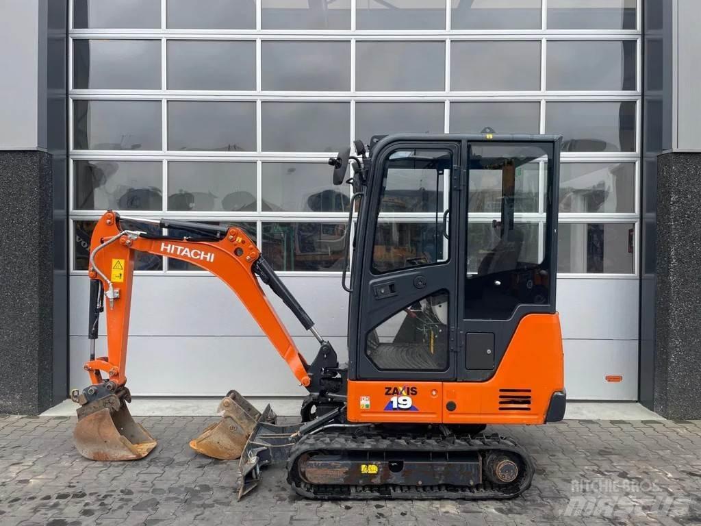 Hitachi ZX19-6 Mini bagri <7t