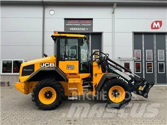 JCB 411 HT Kolesni nakladalci