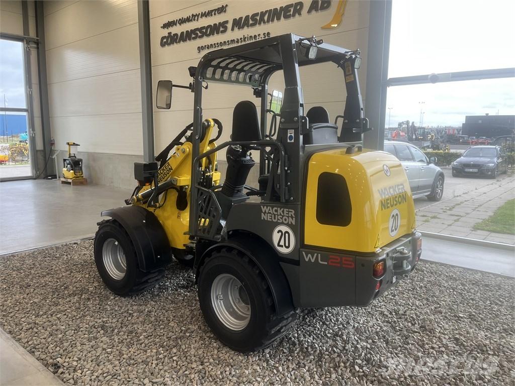 Wacker Neuson WL 25 Kolesni nakladalci
