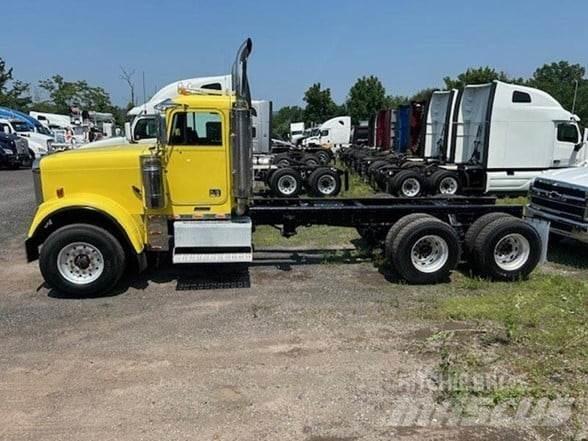 Freightliner FLD120 Tovornjaki-šasije