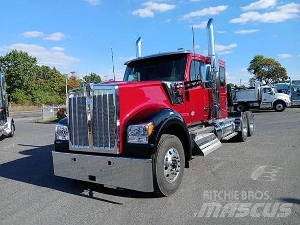 Kenworth W990 Vlačilci