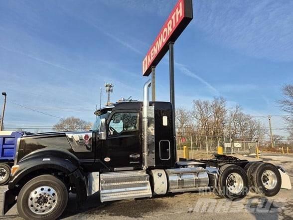 Kenworth W990 Vlačilci