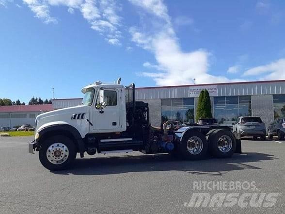 Mack GRANITE CTP713 Vlačilci