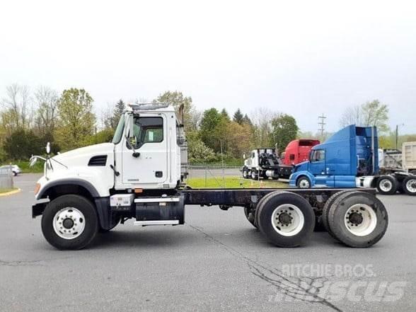 Mack GRANITE CV713 Tovornjaki-šasije