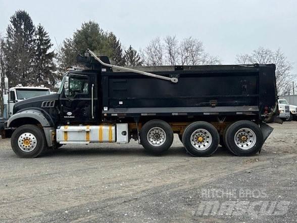 Mack GRANITE GU713 Kiper tovornjaki