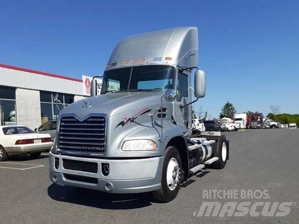 Mack PINNACLE CXU612 Vlačilci