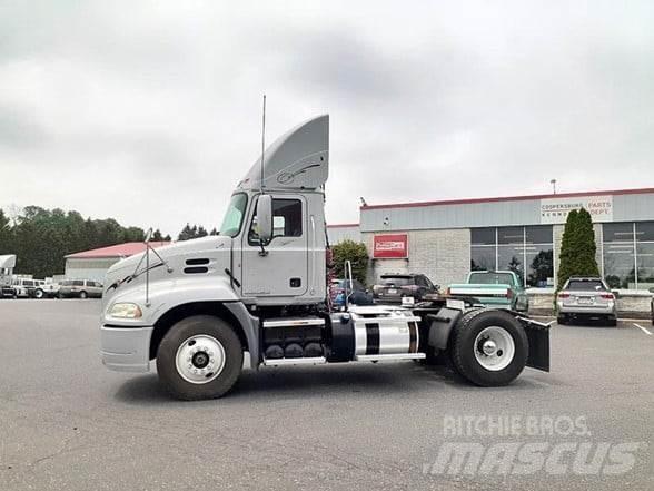 Mack PINNACLE CXU612 Vlačilci