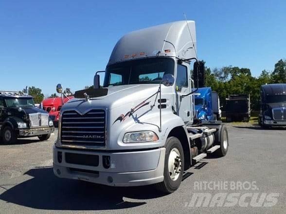 Mack PINNACLE CXU612 Vlačilci