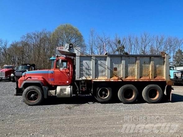 Mack RD688S Kiper tovornjaki