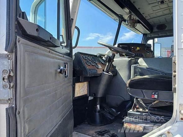 Peterbilt 320 Komunalni tovornjaki