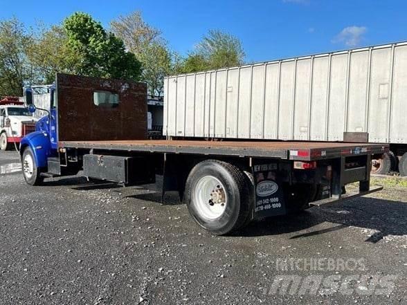 Peterbilt 330 Tovornjaki s kesonom/platojem