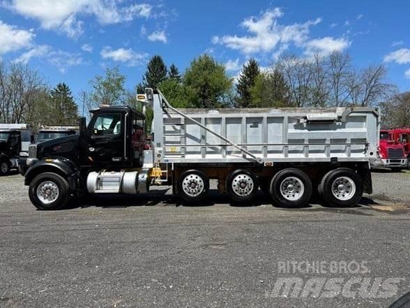 Peterbilt 567 Kiper tovornjaki