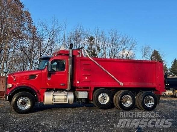 Peterbilt 567 Kiper tovornjaki