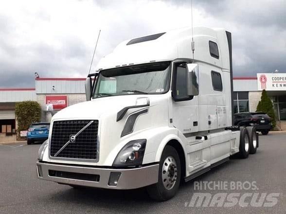Volvo VNL64T780 Vlačilci