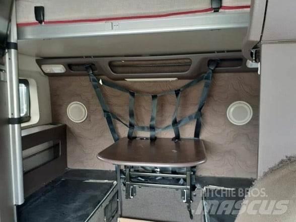 Volvo VNL64T780 Vlačilci