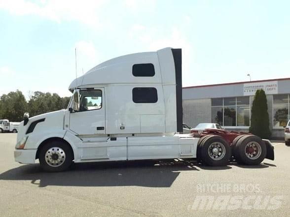 Volvo VNL64T780 Vlačilci
