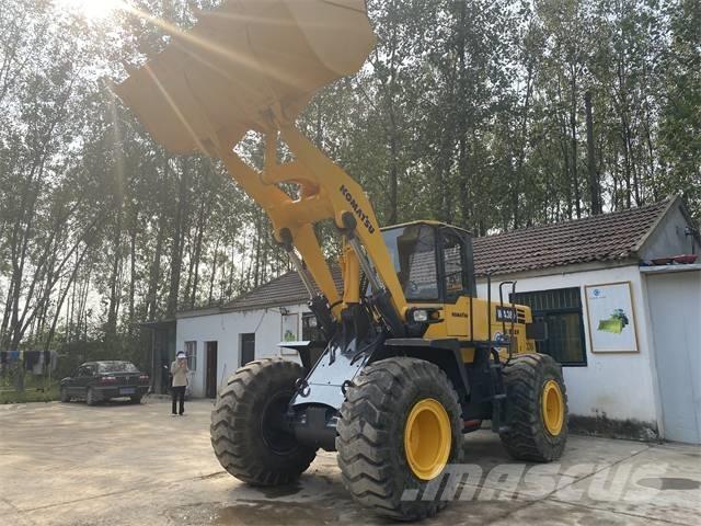 Komatsu WA380 Kolesni nakladalci
