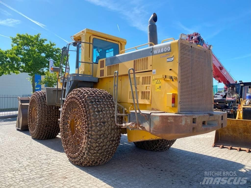 Komatsu WA 600-3 Kolesni nakladalci