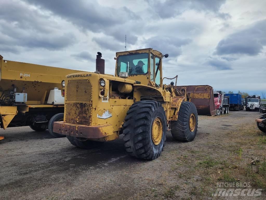 CAT 980 B Kolesni nakladalci
