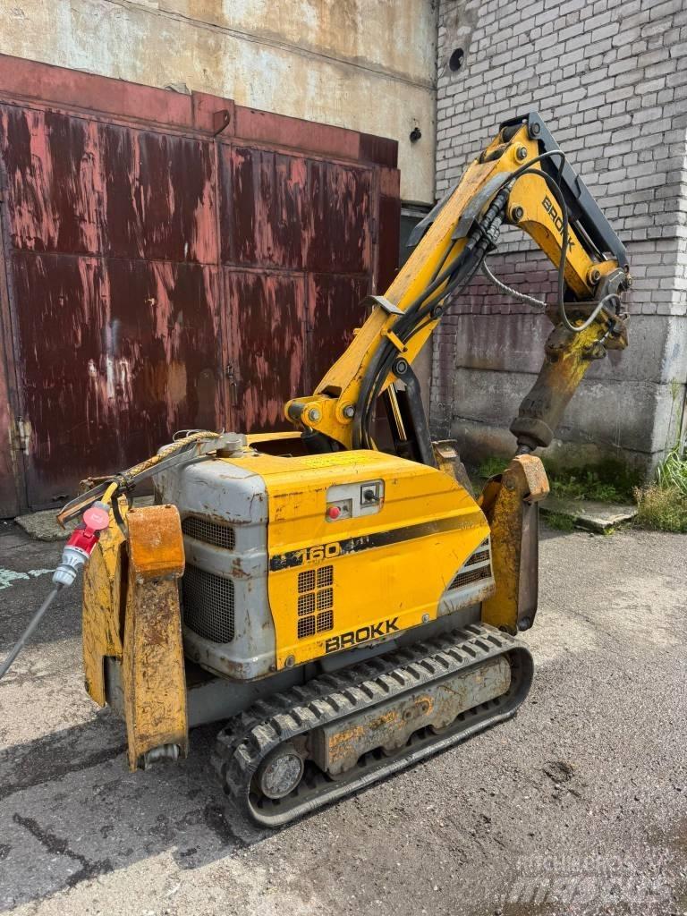 Brokk 160 Rušilni bagri