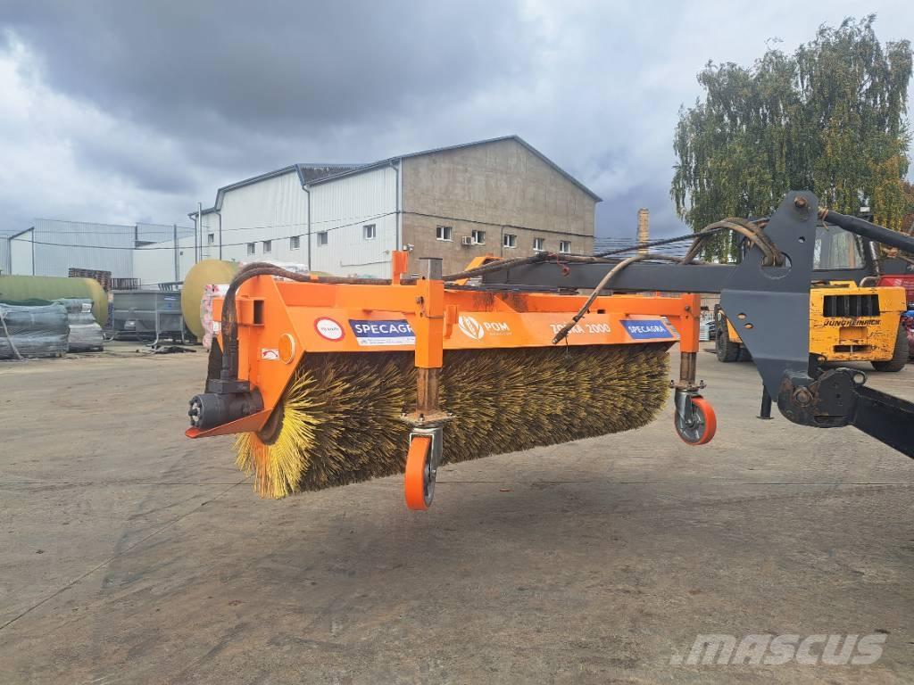 Pom Augustow T801/1 Cestni pometači