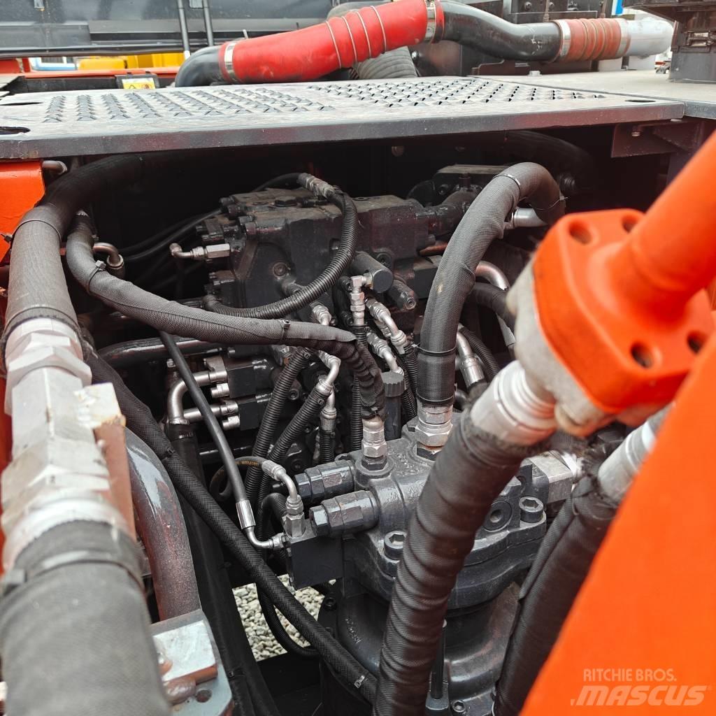 Doosan DX225LC-9C Bagri goseničarji