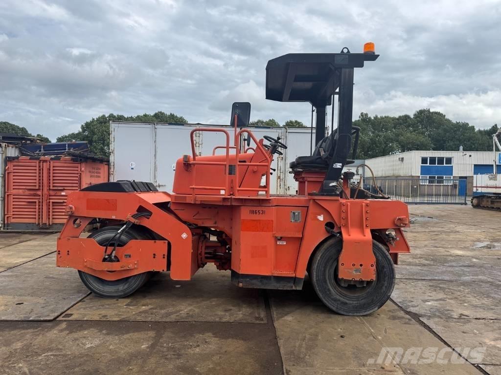 Sakai GW 750-2 Kolesni valjarji s pnevmatikami
