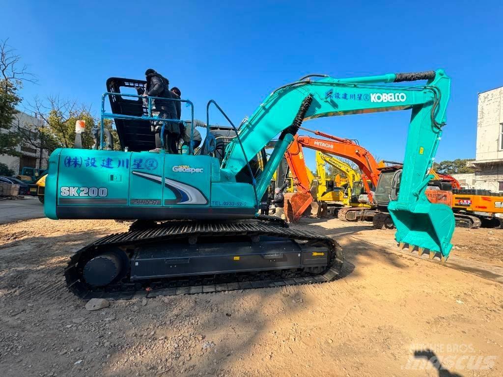 Kobelco SK 200-8 Bagri goseničarji