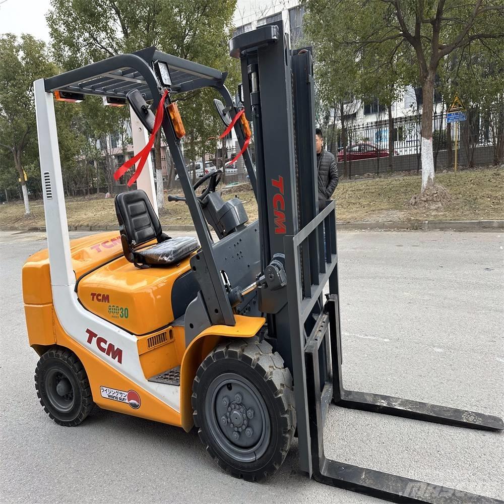 TCM FD30ZT Dizelski viličarji